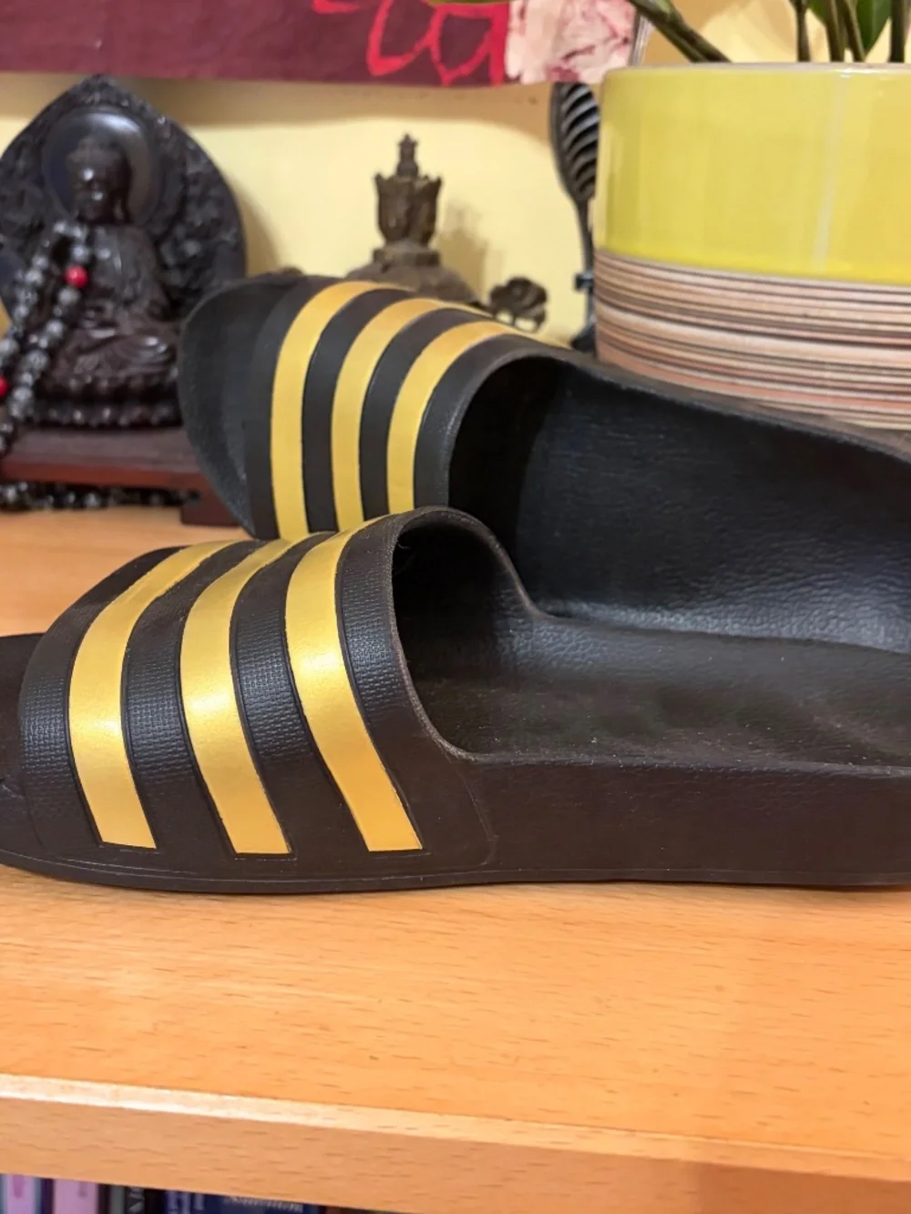 ADIDAS Adilette Aqua Sandals Men's 8 Women's 9 Black Gold Pool Slides NWOT Beach